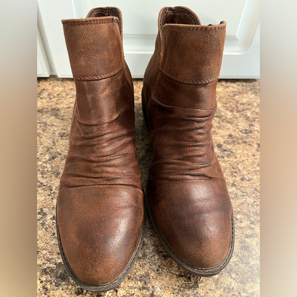 BareTraps brown bootie- Size 7M - Picture 2 of 9
